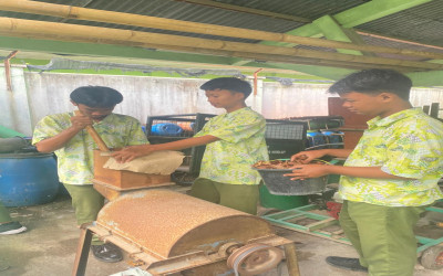 Sinergi Warga SMP Negeri 1 Imogiri Wujudkan Sekolah Hijau Melalui Aksi Kolektif Adiwiyata